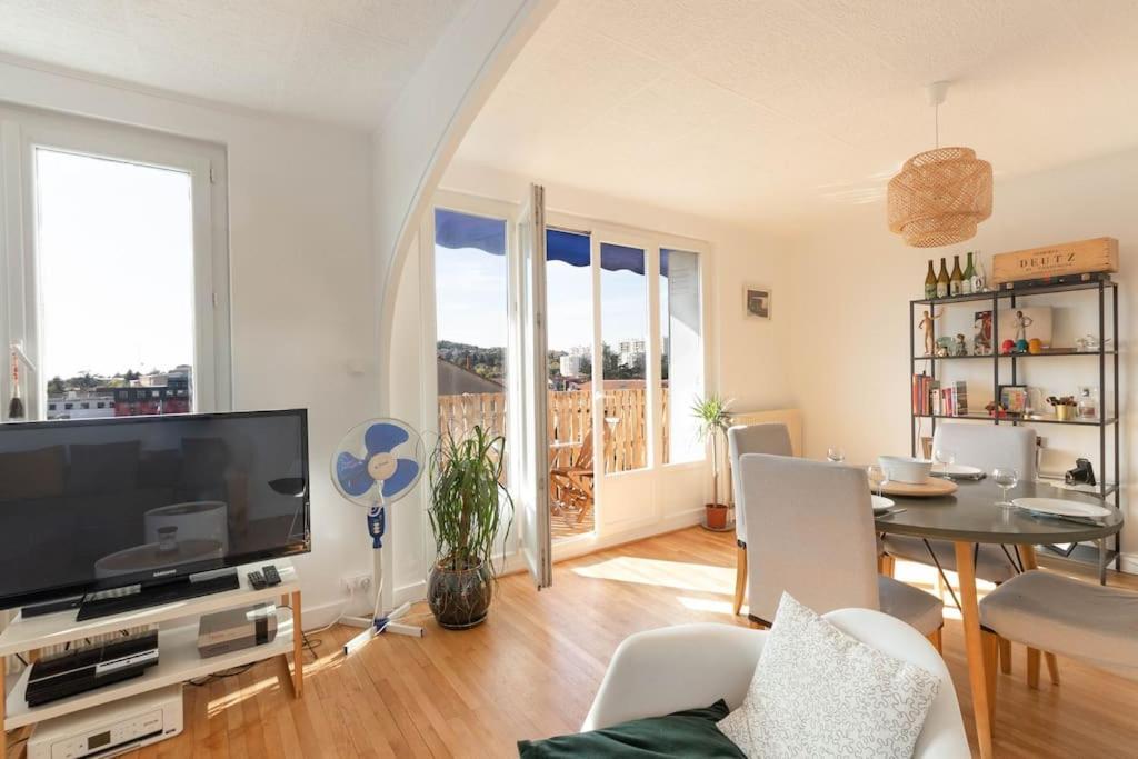 Cabana & Grand Appartement Cosy - Parking & Balcon Villefranche-sur-Saône Exteriér fotografie