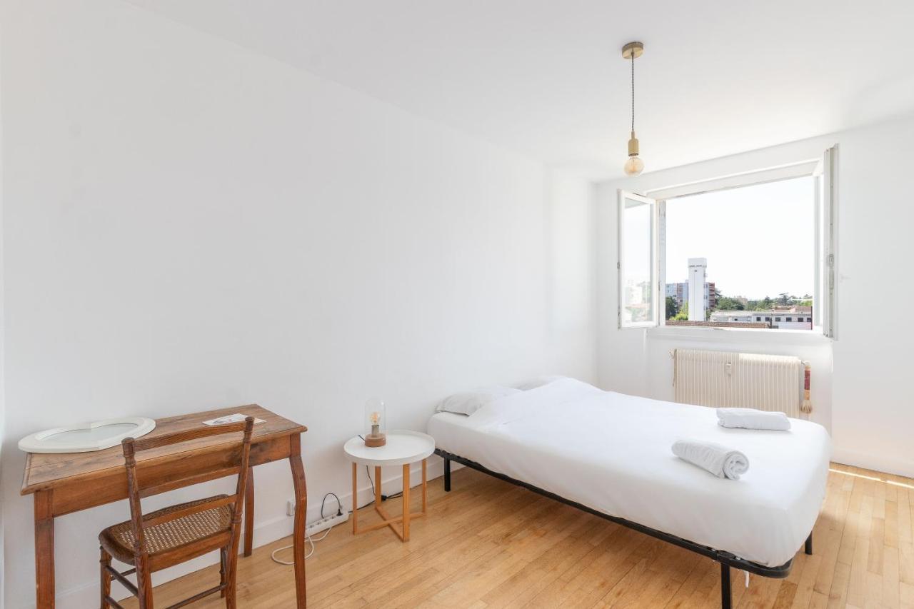 Cabana & Grand Appartement Cosy - Parking & Balcon Villefranche-sur-Saône Exteriér fotografie